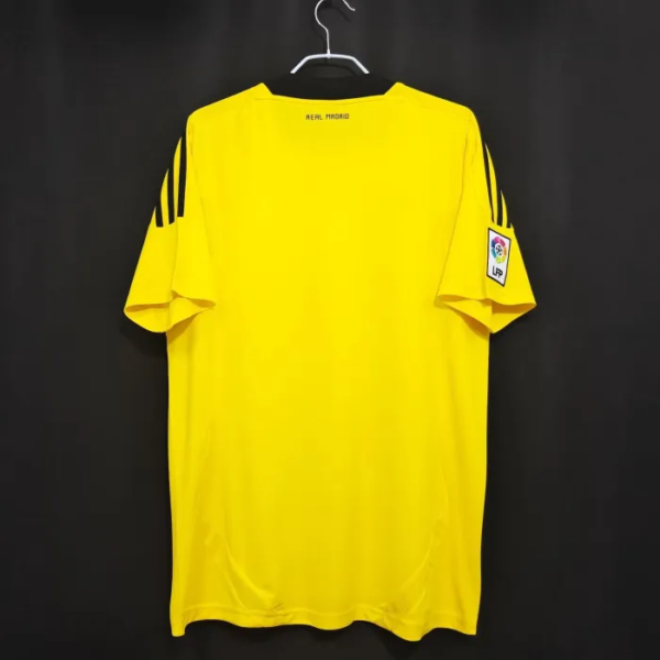 Real Madrid Retro Yellow Goalkeeper Jersey 2011/12 - Image 2