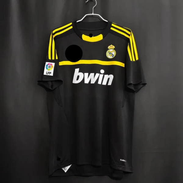 Real Madrid Retro Black Goalkeeper Jersey 2011/12